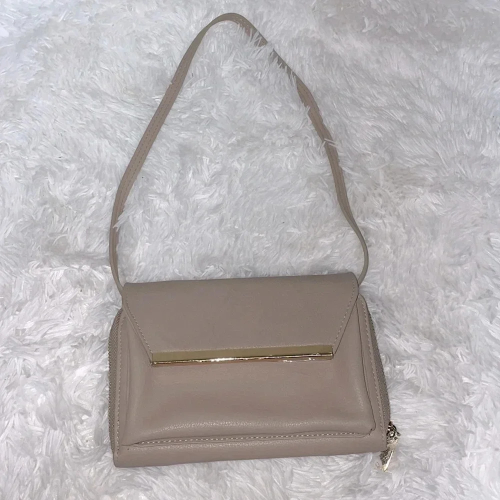 NWOT Madison West Crossbody- Wallet